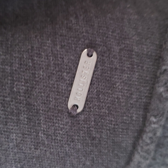 Hollister Sweater - Picture 2 of 5